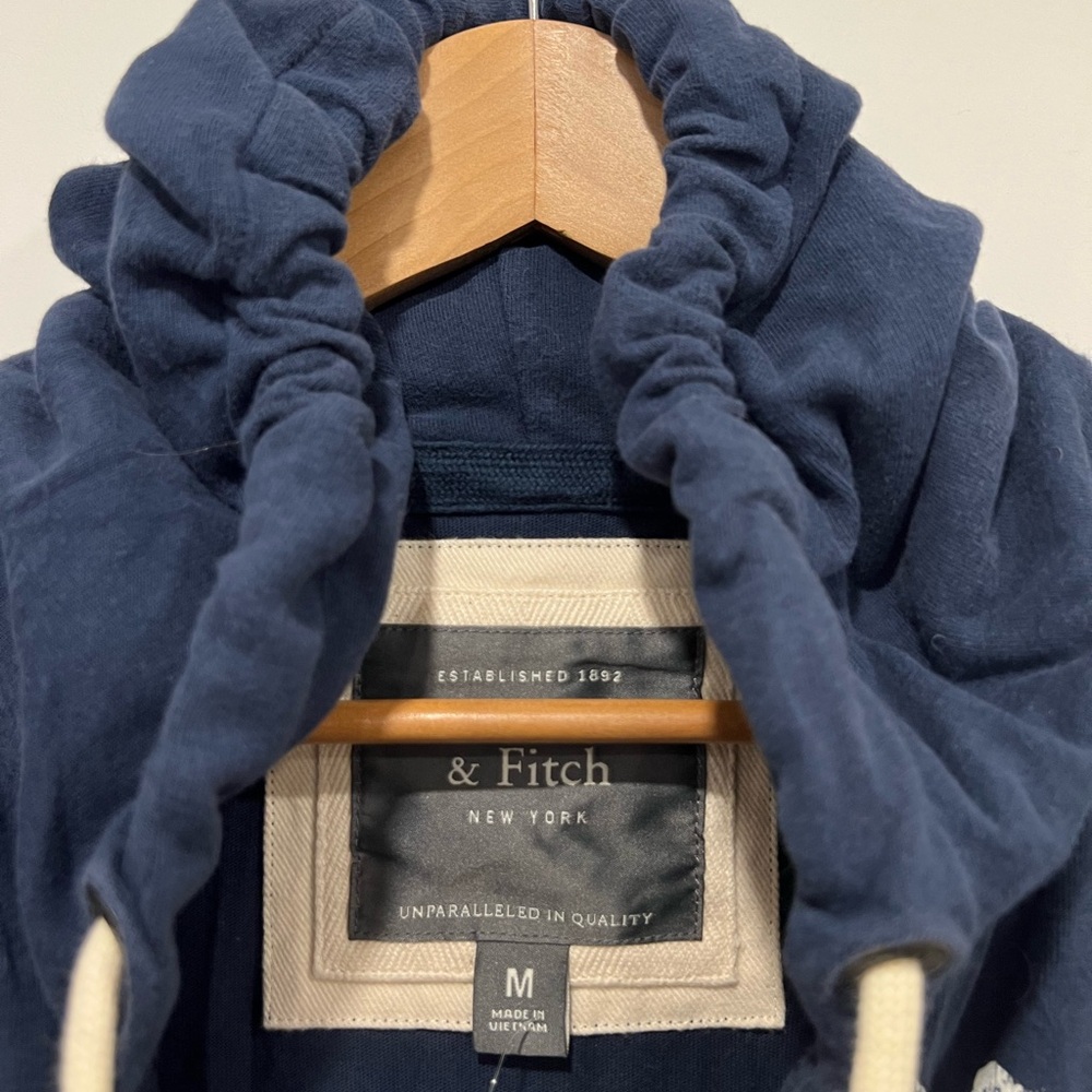 Abercrombie & Fitch men’s zippered hoodie - Picture 5 of 9